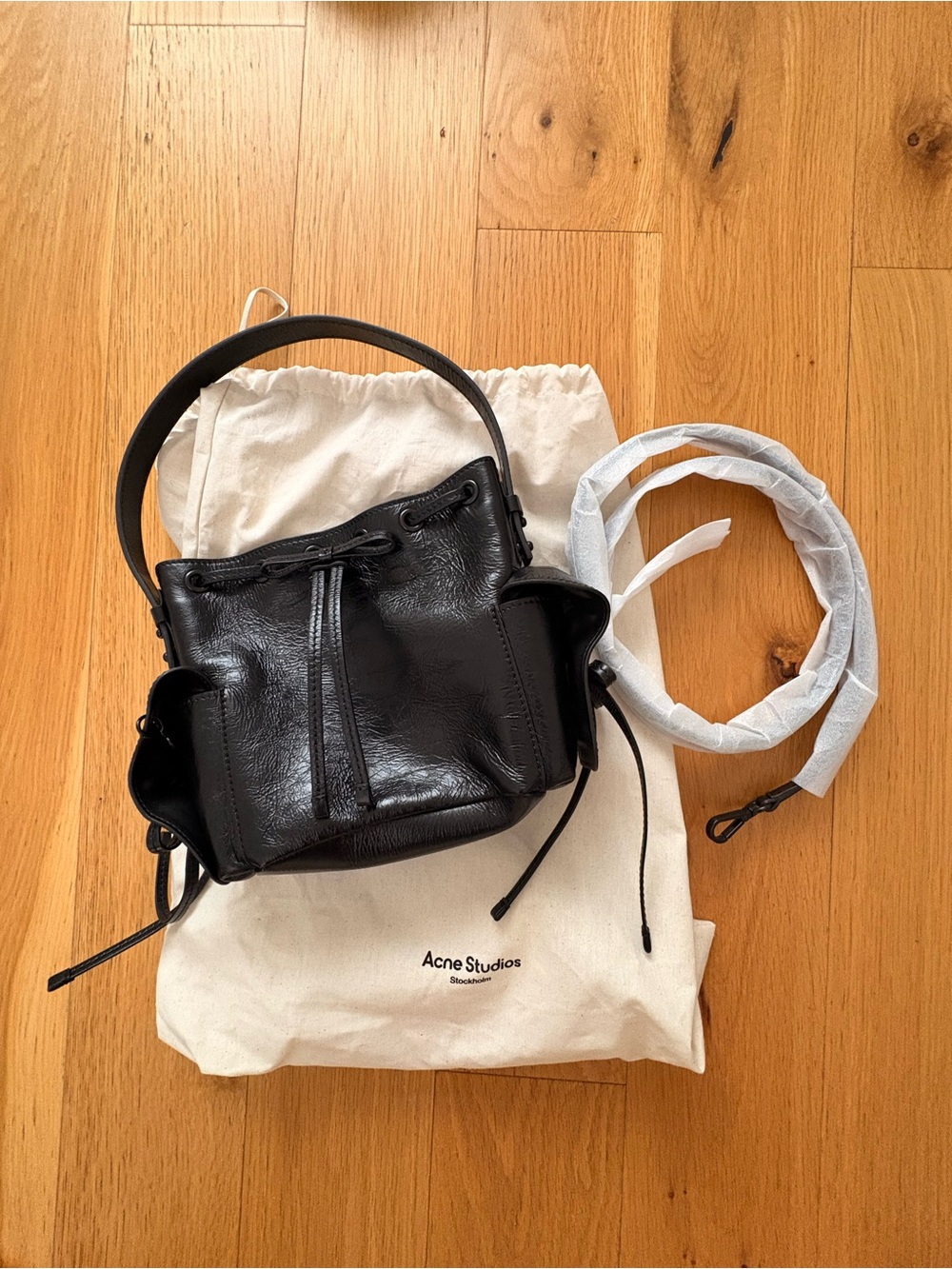 Acne Studio MULTIPOCKET MINI BUCKET BAG